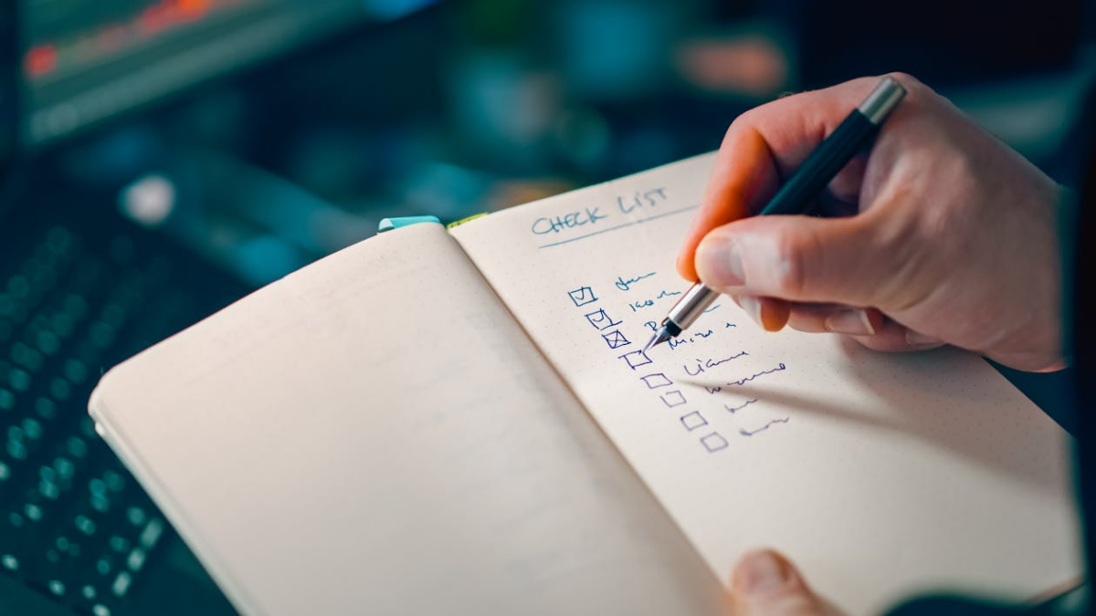 student using a checklist to build better learning habits over time